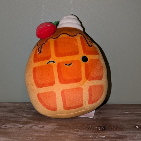 Squishmallows Other - **3 for $15/Fill-a-Box** Squishmallows 5" Weaver the Waffle